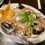 青山ガパオ食堂 - 