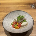 308945373 - 