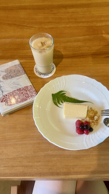 沖縄県国頭郡志 ブックカフェ オキナワレイル （BookCafe Okinawa Rail） - 国頭