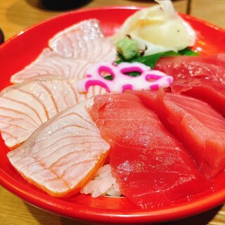 口コミ一覧 : 金沢海鮮丼 近江町ととと ポセイ丼 （【旧店名