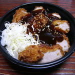 LAWSON 秋田旭北錦町店 - 厚切りロースのソースかつ丼　\524