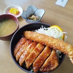 ソースかつ丼 我山 - 大海老、ロース、MIX丼。ここのソースは本当に上品