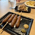 三島カントリークラブ レストラン - 料理写真:牛たんつくね串、イカのから揚げ