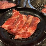 焼肉 十兵衛 - カルビ一人前　850円