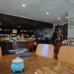 カフェ GOTO - 偶然広めのお席に案内いただきました。落ち着く席でした！