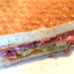 キアズマ珈琲 - ビーフパストラミサンド