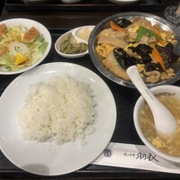 味の中華 羽衣 銀座本店 - キクラゲと卵の炒め物（さつま揚げ入り）