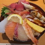 魚河岸のすし えびす - 具だくさんなえびす丼大盛りで頂きました♪