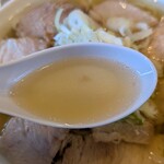 香福 - 豚骨ベースの繊細なスープ