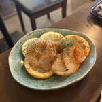 ヤミイチ - ホタテのレモンカルパッチョ