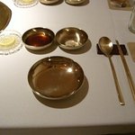 宮廷焼肉 千の花 - 器は高級感あります