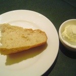 レストラン エヌ.ルトゥール - パン