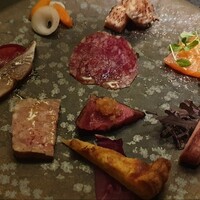 炭焼きステーキとワインobiobi - 