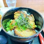 明神そば - ミニチャーシュー丼 380円
※ワサビが合いました♡