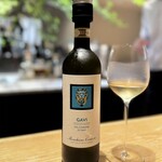 マンサルヴァ - 個人的に。ロエロのイメージが強いモンキエロ・カルボーネですが、ガヴィももちろん美味しい。
      柑橘の清涼感が素晴らしく、冷前菜に忍ばせてあるライムなどにも通じますね。