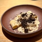 マンサルヴァ - リガトーニ、大好き！
      最近いただいていないこともあって、より素晴らしい。
      チーズの効いたソースに、サルシッチャがさらに奥行きをくれます。