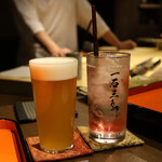 一石三鳥 - ビール：白穂乃果＋紫蘇だるま酎ハイ(紀州南高梅梅干し入り)