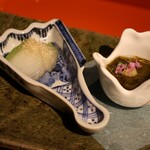 一石三鳥 - 酢の物：冬瓜のお浸し＆京都絹もずく　たこ桜煮