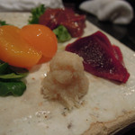 酒盃 - 比内地鶏の鶏さし　ズームアップ