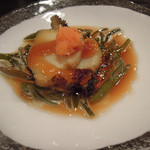 酒盃 - 鮑とジュンサイ酢もの　ズームアップ