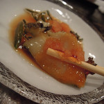 酒盃 - 鮑とジュンサイ酢もの喰らう