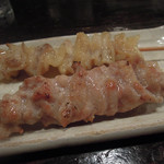 酒盃 - 比内地鶏 せせり＆皮　ズームアップ