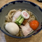 だしと麺 遊泳 - ■油そば（味玉） 出汁スープ付き ￥1.250