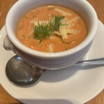 サラベス 品川店 - チーズがアクセントのカップスープ