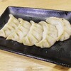 肉汁餃子と190円レモンサワー 難波のしんちゃん - 