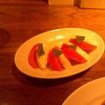 トラットリアチッチョ - カプレーゼ（５００円）