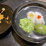 懐石料理 はし本 - 腕物:鱧、青梅のたいたの。オクラの叩き。同席者は一気に体温が上がったと。