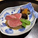 懐石料理 はし本 - 肉料理:熟成させた赤牛のローストビーフ。