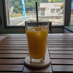 CAFE 橙 - ドリンク写真:大長みかんジュース 450円　(2025.7)