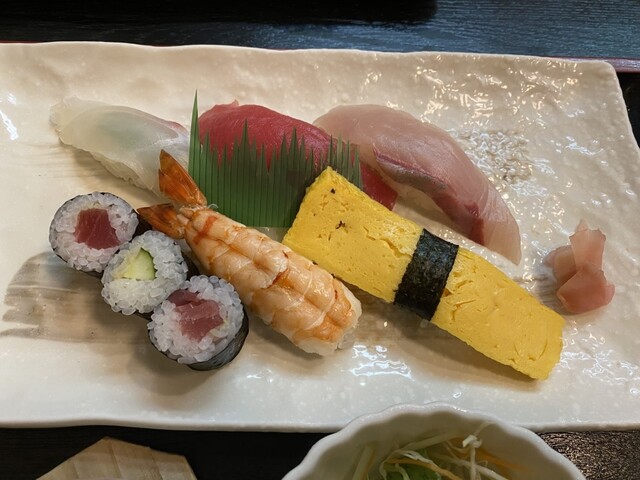 ☆焼肉くんとお寿司ちゃん☆出品 公式】焼肉ホルモン襷 愛宕店