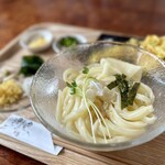 肉汁うどん 飩兵衛 - 〇ざるうどん…￥800円（税込） （　冷たいうどん+冷たいつけ汁　）〇かき揚げ天…￥150円（税込） 〇ちくわ天…￥70円（税込）　