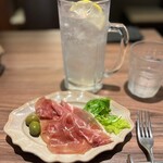 PIZZA SALVATORE CUOMO - 今日はソーセージではなく、
生ハム入りのアンティパストミストとのこと。