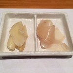 鮨 おさむ - 2種のガリ