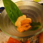 ホテル雲丹御殿 - 刺身にもウニが付いてくる