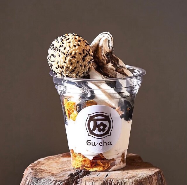 胡麻団子ページ Gu〜cha十三店｜最幸で極上なごま団子を
