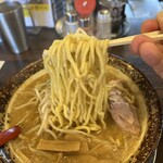 荒川らーめん魂 あしら - 中太麺モチモチ。