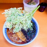 加賀 - ■ にしん そば・うどん、790円
      ■ 春菊天、250円