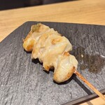 焼鳥 山もと - なんこつ　噛み締める喜び、を知る。柚子胡椒にも雑なトゲ感なし。