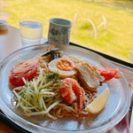 和食 花の茶屋 - あったかいお茶もついて嬉し。途中でレモン絞って味変！