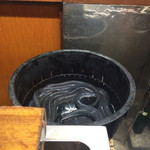 かぶと - 目の前で裂いたのをすぐに串打って焼いてくれます。