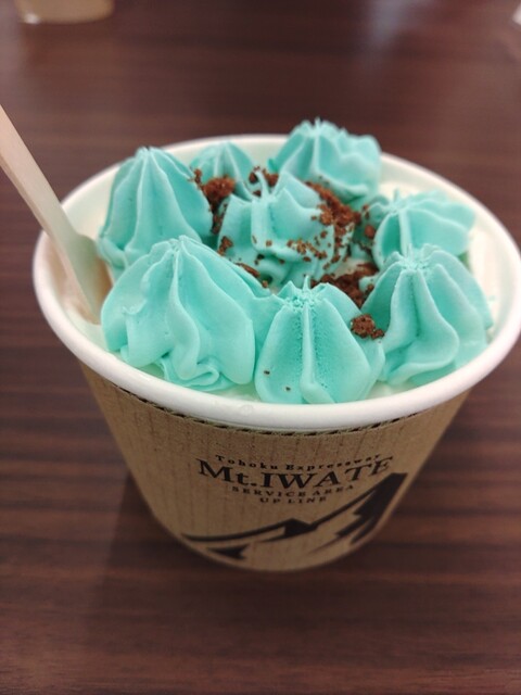 岩手山サービスエリア上りショッピングコーナーの魅力とおすすめメニュー