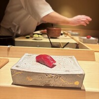 鮨 由う - 