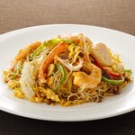 6．海の幸のビーフン、カレー風味