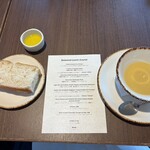 JAM17 DINING - トウモロコシの冷製スープとパン