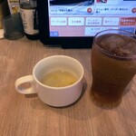 ガスト - 料理写真:冷房いまいちのなか、熱々の日替わりスープを汲んできたぞ