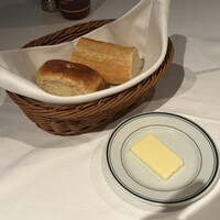 ウルフギャング・ステーキハウス 丸の内店 - パン